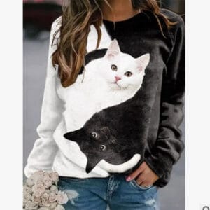Long-Sleeved Women's Pullover Sweater for Cozy Comfort and Style