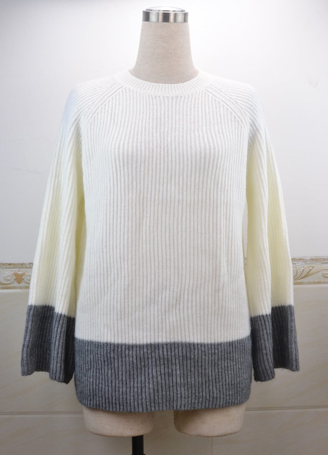 Long Sleeve Knit Sweater - Cozy and Stylish Loose Fit - Image 2