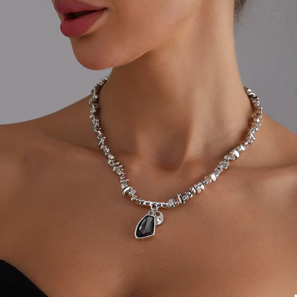 Silver-Plated Glass Pendant Necklace – Elegant Adjustable Chain - Image 2