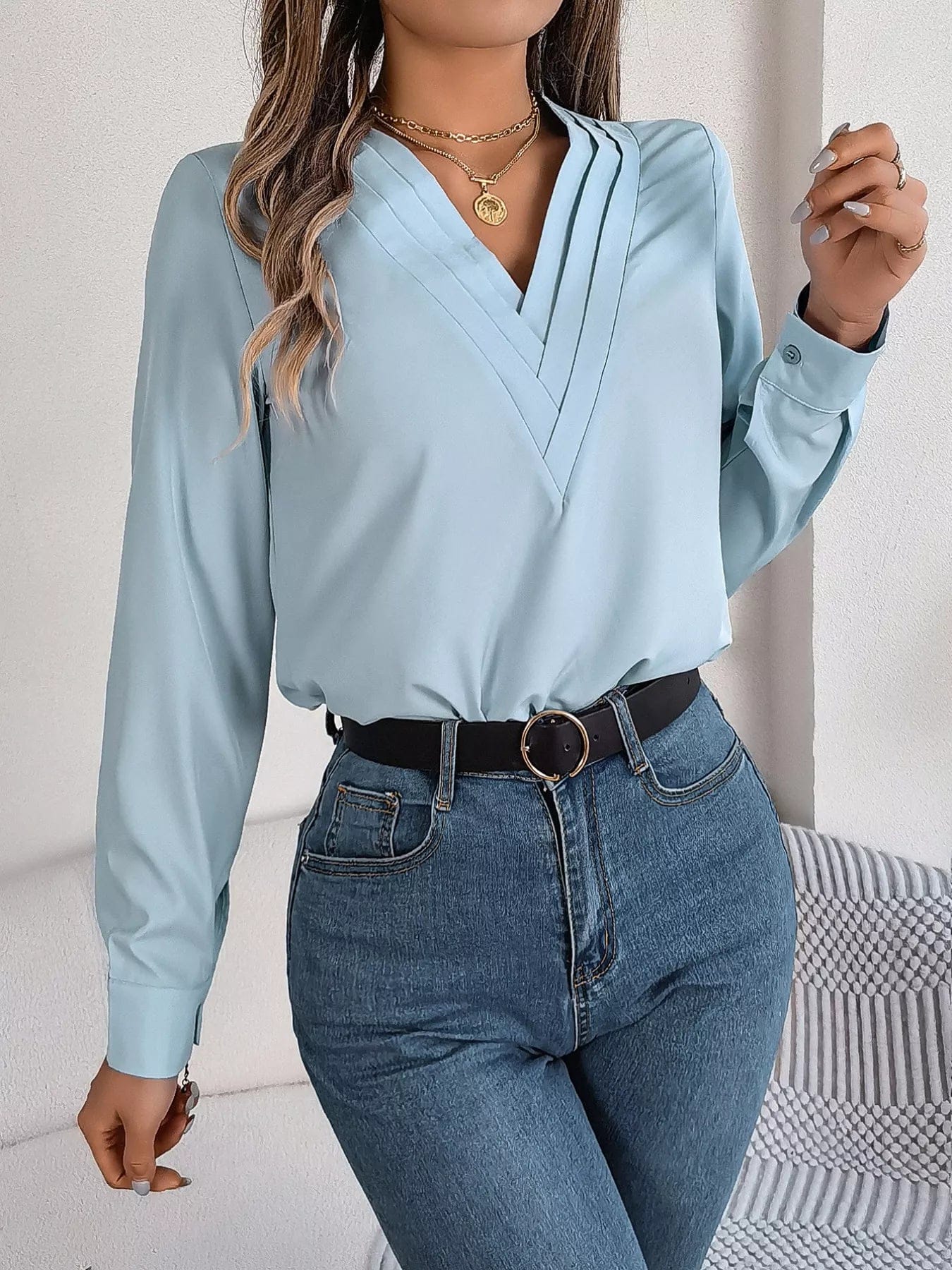 Layered V-Neck Blouse for Effortless Style and Comfort with Long Sleeves