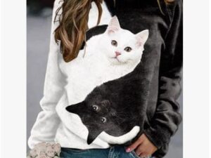 Long-Sleeved Women's Pullover Sweater for Cozy Comfort and Style