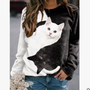 Long-Sleeved Women's Pullover Sweater for Cozy Comfort and Style