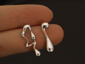 Women’s Silver Round Geometric Earrings – Minimalist Stud Style