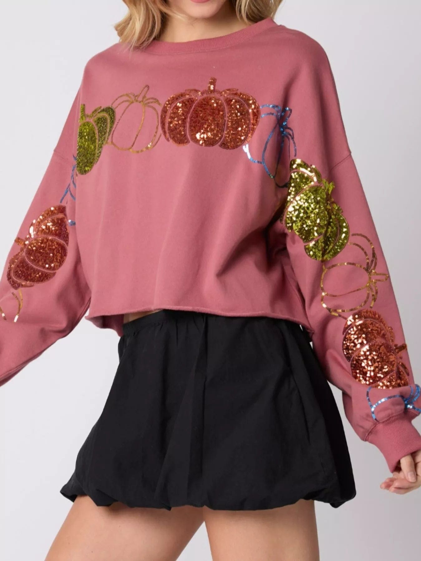 Sequined Pumpkin Sweatshirt for Halloween - Cozy Crop Style - Image 4