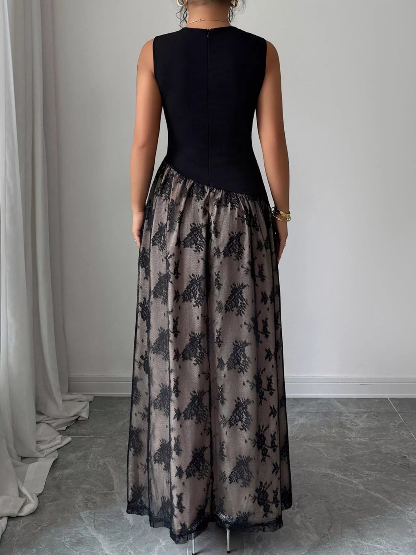 Square Neck Lace Maxi Dress - Elegant Sleeveless Design - Image 5