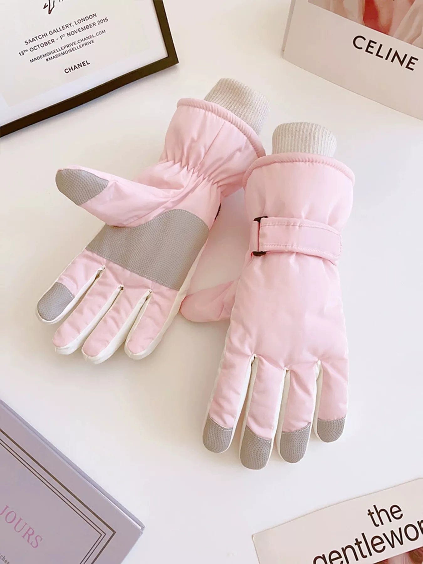 Winter Touchscreen Gloves| Lightweight One Size Design - Image 5