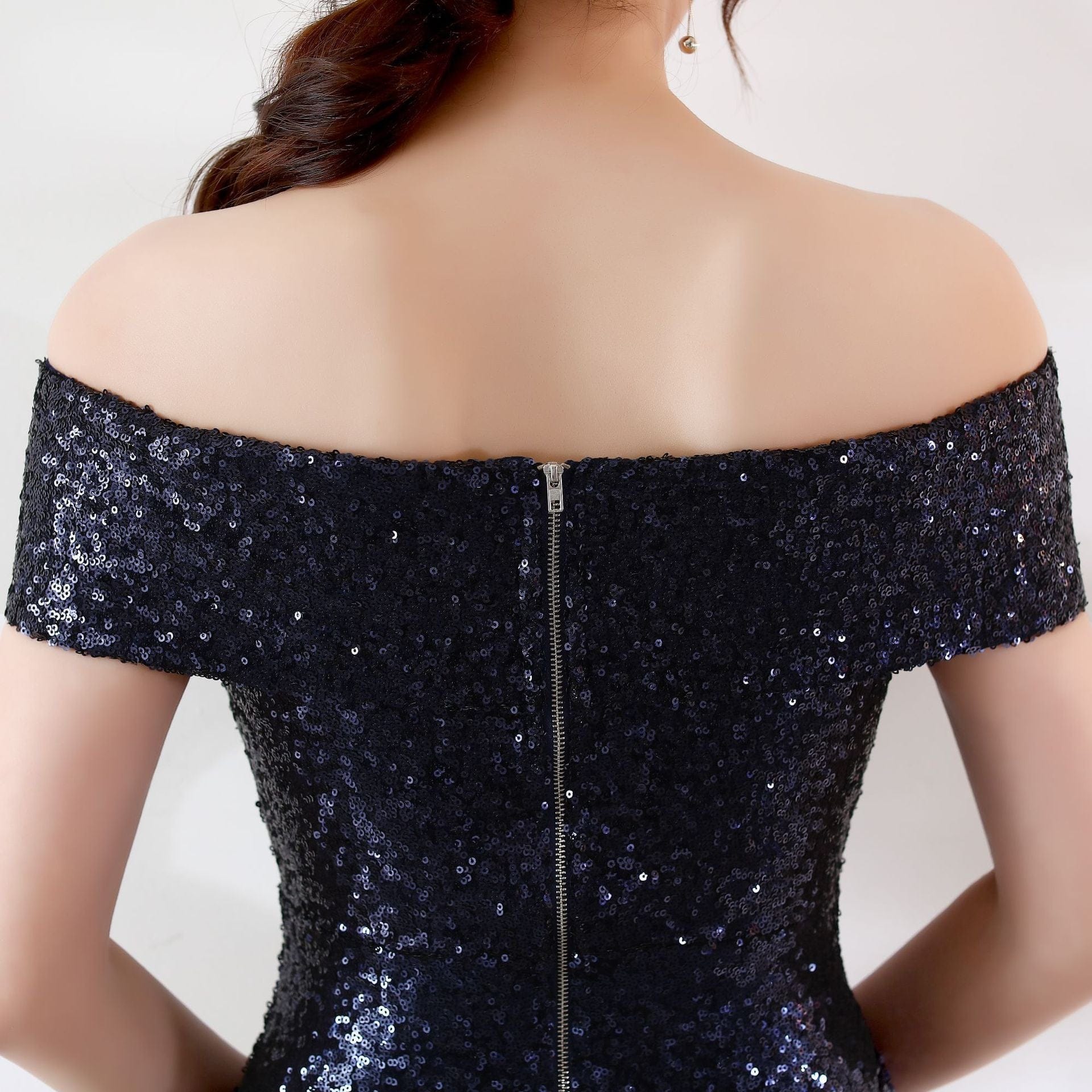 Long Slimming Party Dress for Elegant Evening Wear - Image 3