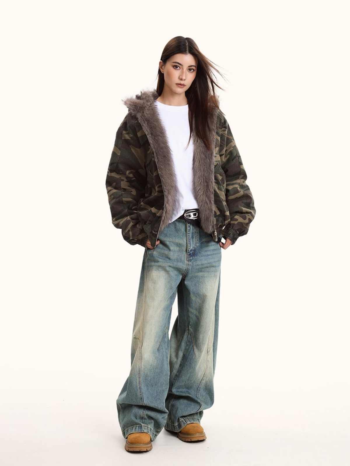 Women's Camouflage Jacket with Hood for Stylish Layering - Image 3