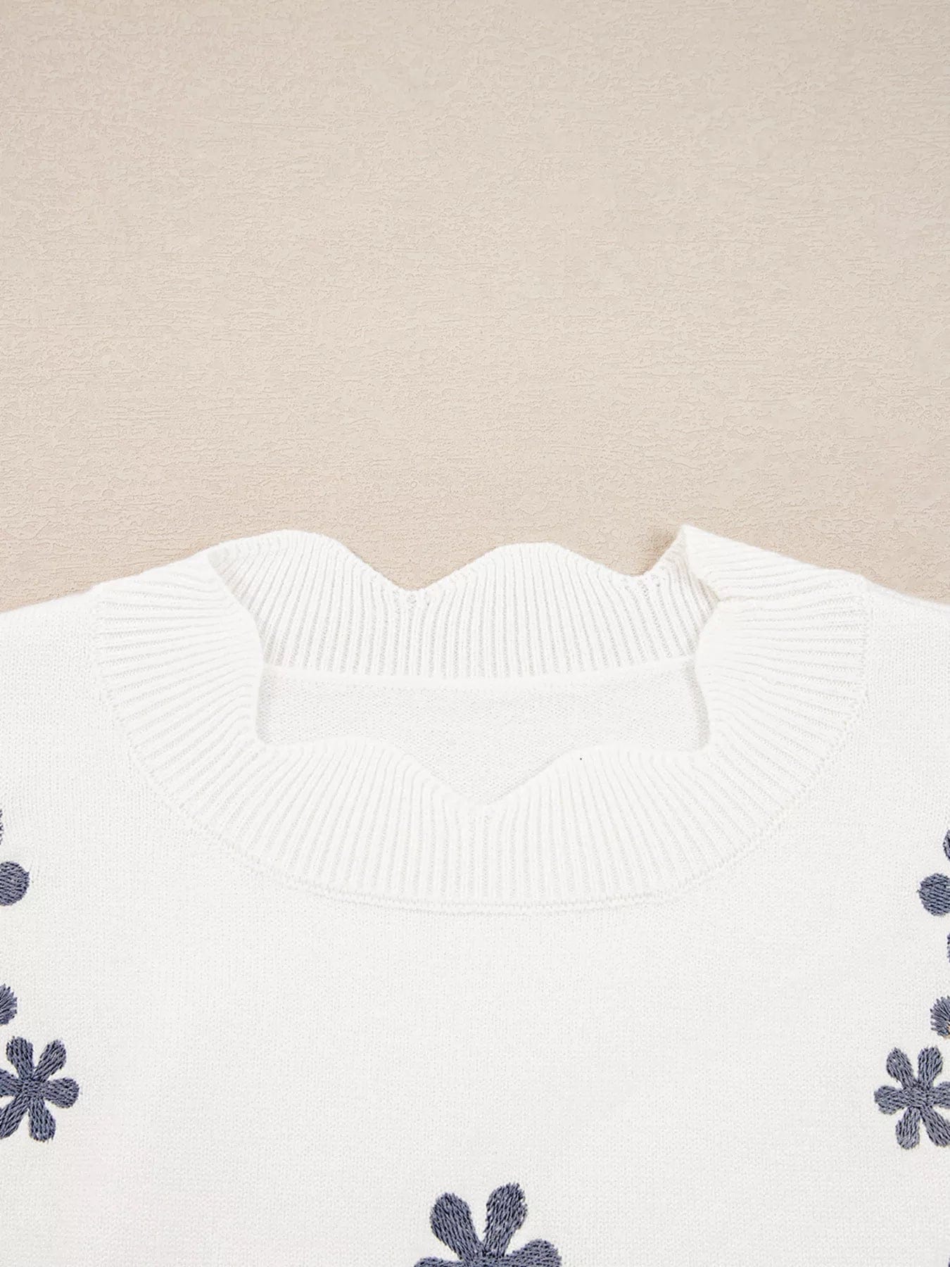 Floral Embroidered Cropped Sweater with Scallop Hem - Image 5
