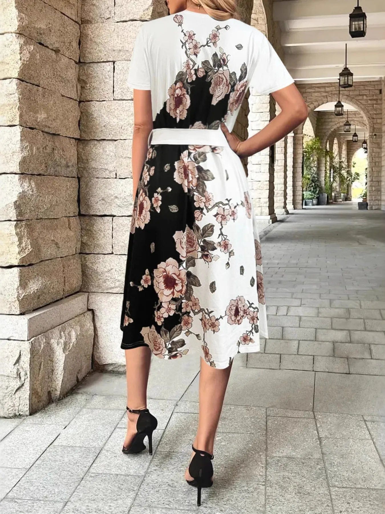 Floral Print Midi Dress with Short Sleeves - Image 2